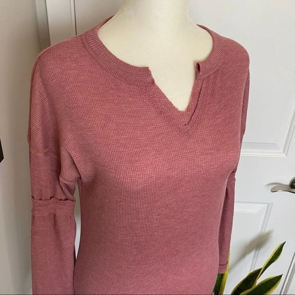 NWT Baea Flare Sleeve Thermal Top - Picture 5 of 13